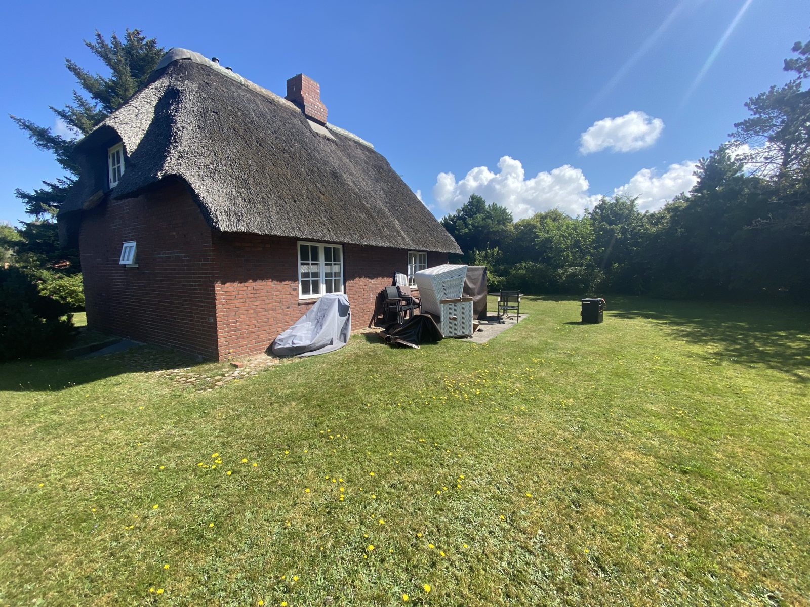 Haus Sudeck mit Garten und Strandkorb